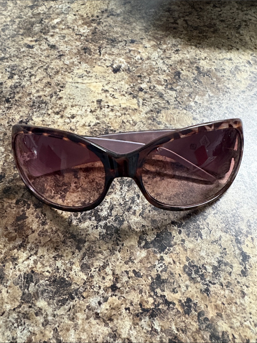 Women's Tortoiseshell Sunglasses with Brown Gradient Lenses